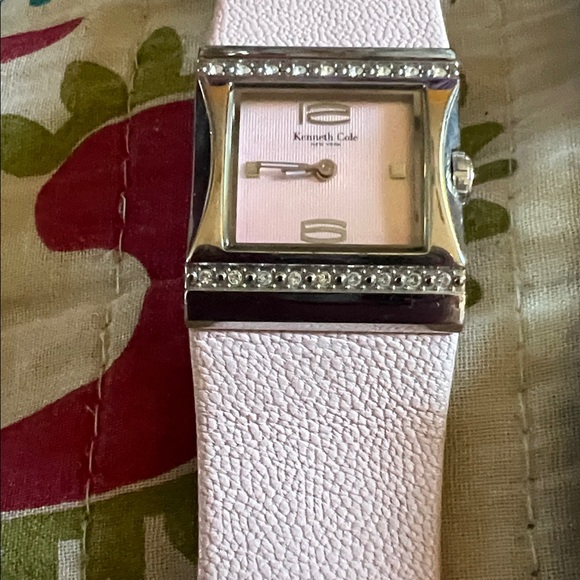 Kenneth Cole Blush Pink Women's Watch Set - Picture 6 of 7